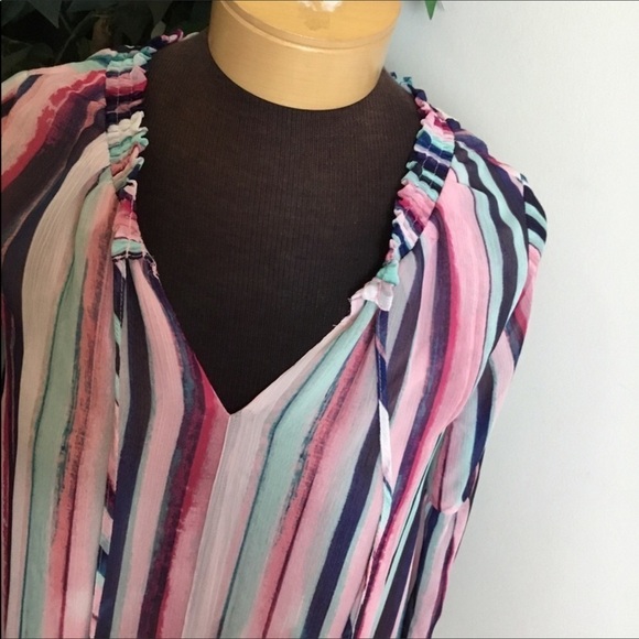 JENNIFER Lopez Medium shirred peasant too with chiffon construction - Picture 5 of 16